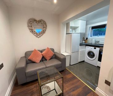 1 Bed Flat, Oxford Road, RG30 - Photo 1