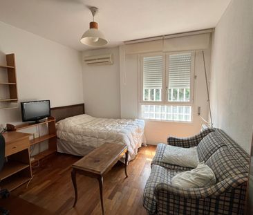 Chalet adosado con jardín privado, piscina y pista de tenis en Las ... - Photo 4