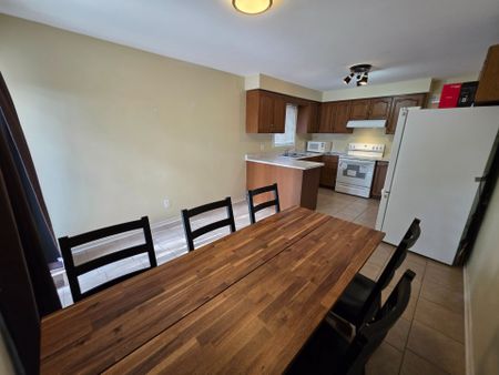 For Lease - 199 Livingstone Street, Barrie, Ontario - Photo 4