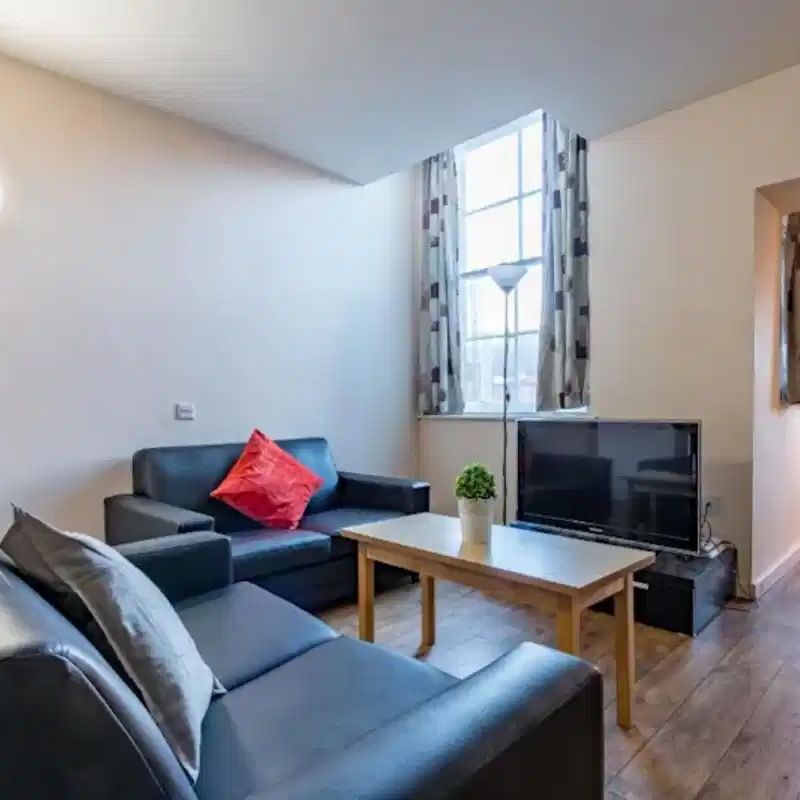 Classic 6 Bed Ensuite - Photo 1