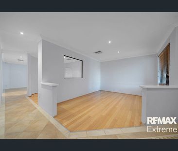 Spacious 4x2, Study and Below Ground Pool BE QUICK! - Photo 5