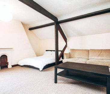 8 bedroom private hall to rent - Photo 6