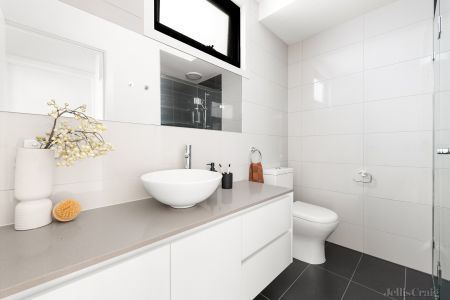 102 Wilmoth Street, Thornbury VIC 3071 - Townhouse For Rent | Domain - Photo 3