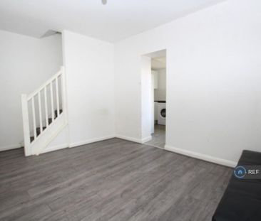 2 bedroom semi-detached house to rent - Photo 1