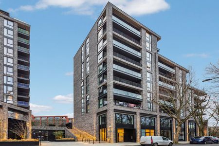 3 bedroom flat to rent - Photo 3