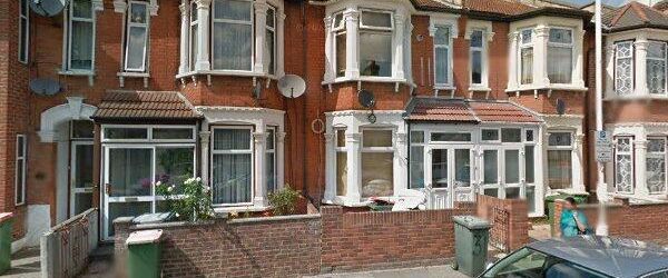 2 Bed Flat, Shelley Avenue, E12 - Photo 1