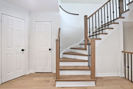 For Lease - 582 Skinner Avenue, Newmarket, Ontario - Photo 3