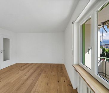 Zentral & renoviert: 4.5-Zimmer-Wohnung in Top-Zustand - Photo 3