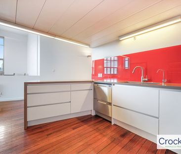 Carpark included - 3 large bedrooms + 1 Single bedroom or home offi... - Photo 4