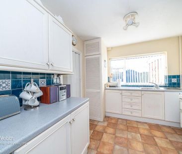 3 bedroom semi-detached house to rent - Photo 6