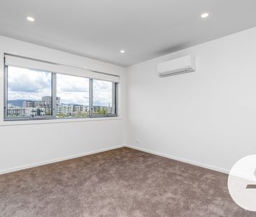 14/10 Ellison Harvie Cl, Greenway ACT 2900 - Townhouse For Rent | D... - Photo 5