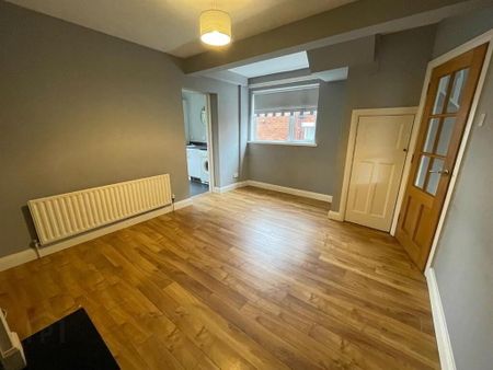 53 Andersonstown Crescent, Belfast, BT11 8FJ - Photo 4