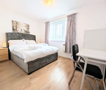 2 Bed Flat, Silchester Drive, M40 - Photo 1