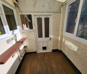 West Way Luton, LU2 - Photo 2