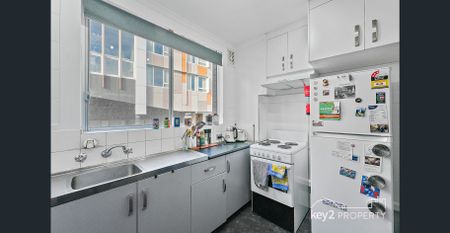 CENTRAL RENOVATED APARTMENT - Photo 5