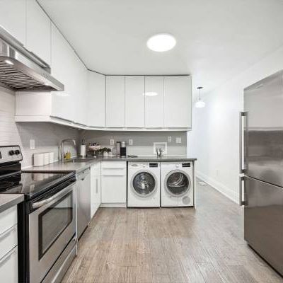 $3,800 / 2br - 900ft2 - Walk to U of T & Bathurst or Spadina Stations - Photo 1