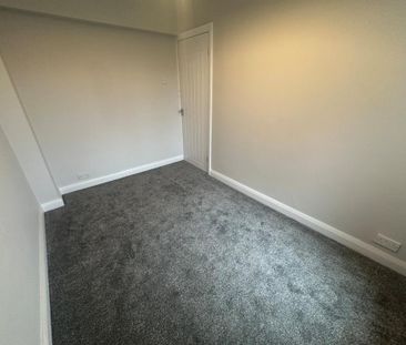 3 bedroom flat to rent - Photo 5