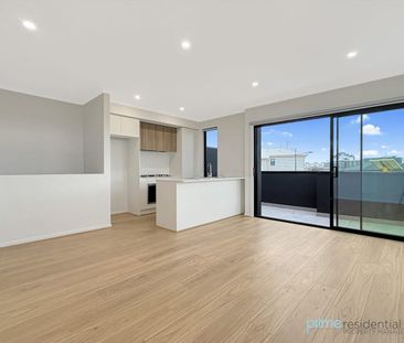 Modern double-storey home with space, style and comfort - Photo 1