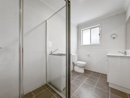 Brand New Two Bedroom Flat - Photo 3