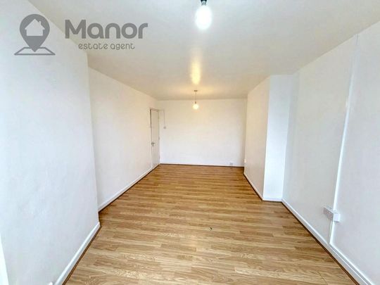 2 bedroom end of terrace house to rent - Photo 1