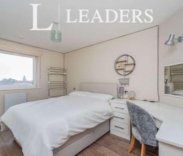 Brecon House, The Canalside, Portsmouth, PO1 - Photo 6