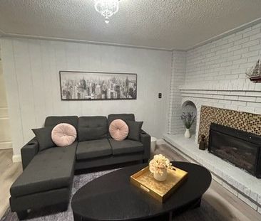 For Lease - 77 Garden Avenue, Richmond Hill, Ontario - Photo 1