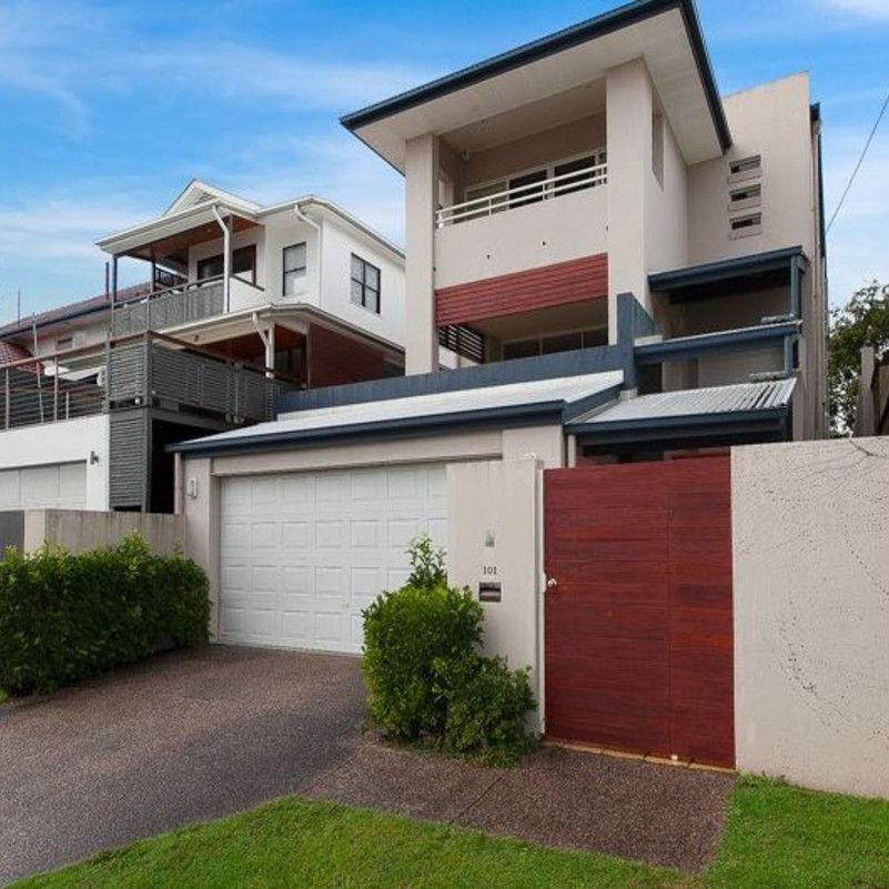 Great Location, Pool, Stunning Views - Photo 1