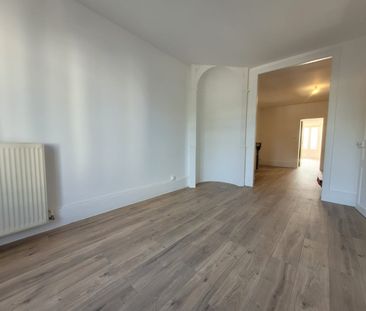 Location Appartement 4 pièces 73m² - Photo 4