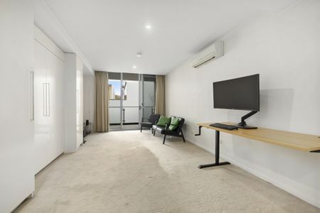 Studio Apartment - Photo 3