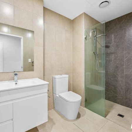 Modern 2-Bedroom Apartment in Schofields - Photo 4