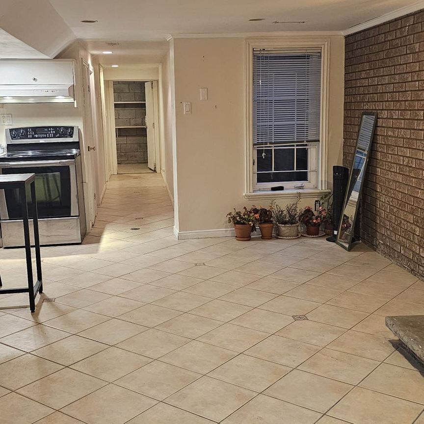 For Lease - 74 argyle Street, Toronto, Ontario - Photo 1