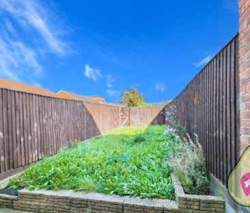 2 bed terraced house to rent in Nightingale Avenue, Oxford, Oxfordshire - Photo 2