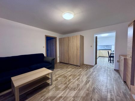 Pronájem bytu 2+1 60 m² - Fotografie 4