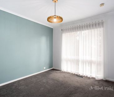 63 Milborne Crescent, Eltham - Photo 4