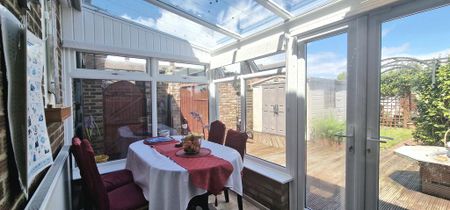 3 bedroom property to rent - Photo 3