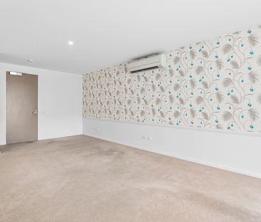 126/50 Eastlake Parade, Kingston ACT 2604 - Apartment For Rent | Do... - Photo 4