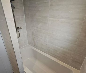 2 bed Terraced - To Let - Photo 4