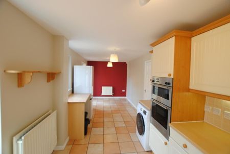 3 bedroom terraced house to rent - Photo 2