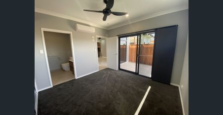 Compact, Contemporary & Close to Everything - Photo 4