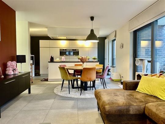 Appartement te huur - Photo 1