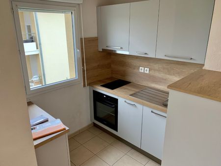 Location Appartement 2 pièces 42m² ANGOULEME 16000 - Photo 5