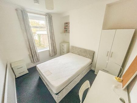 Birchwood Avenue, Treforest, Pontypridd - Photo 2