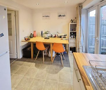 2 bedroom terraced house to rent - Photo 5