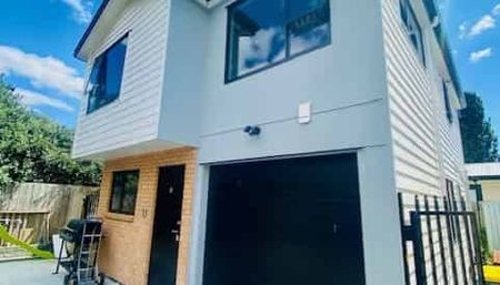 PAPAKURA, 3 BEDROOMS - Photo 2