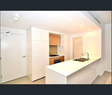 Contemporary Convenience - Photo 4