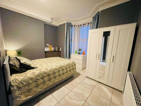 1 bedroom detached house to rent - Photo 3