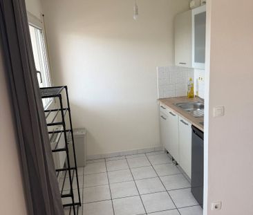 Location Appartement 1 pièce 29m² - Photo 2