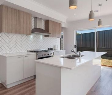 Quality spacious 3 bedroom Home !! - Photo 5