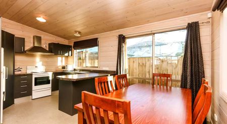 Family Home - Photo 4