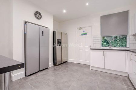 4 bedroom house share to rent - Photo 4
